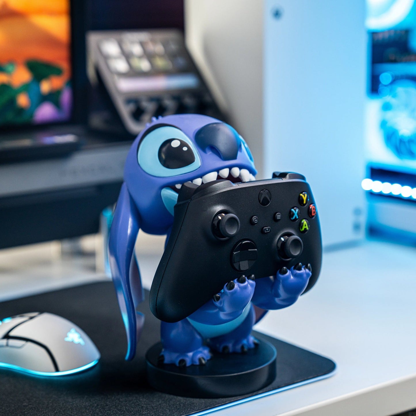 🎮📱 Lilo & Stitch Original Controller & Phone Holder – Support Figure Collectible Model Toy FAIRY KIDS