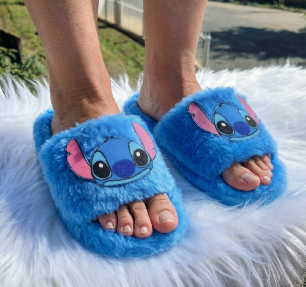 🥿💙 Stitch Slippers – Cute Cartoon Soft Plush Indoor House Shoes for Women