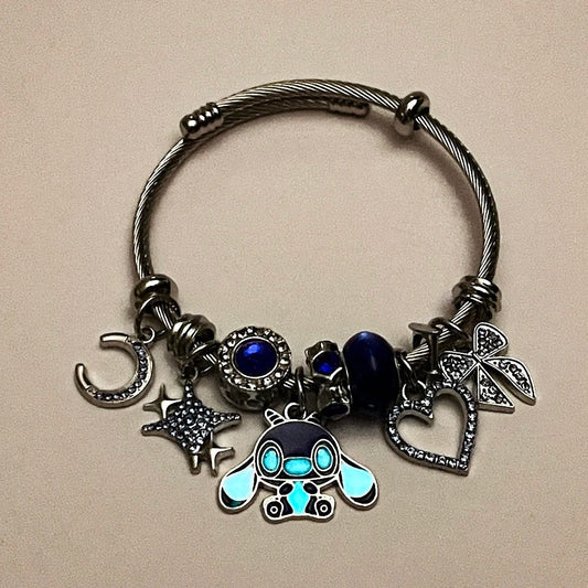 ✨💙 Glow-in-the-Dark Stitch Bracelet – Cute Cartoon Luminescent Adjustable Jewelry Gift for Kids & Fans FAIRY KIDS
